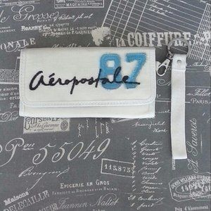 Aeropostale 87 Wristlet